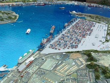Felixstowe Port image 6