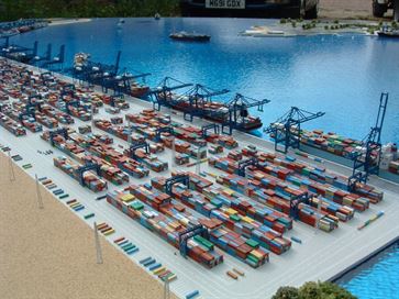 Felixstowe Port image 13