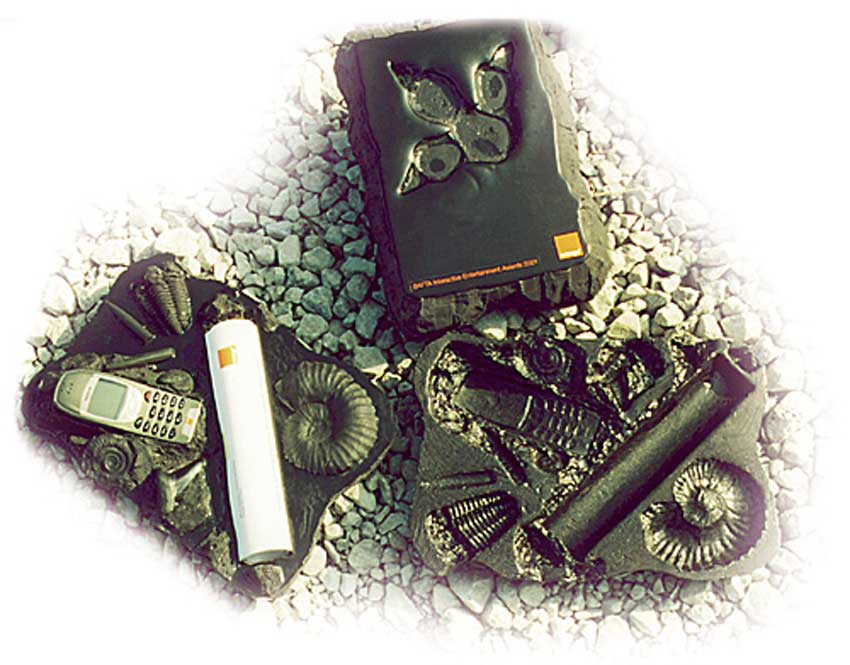 Marketing models in the form of fossils for Orange and Nokia