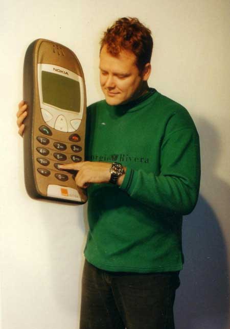 A giant Nokia phone
